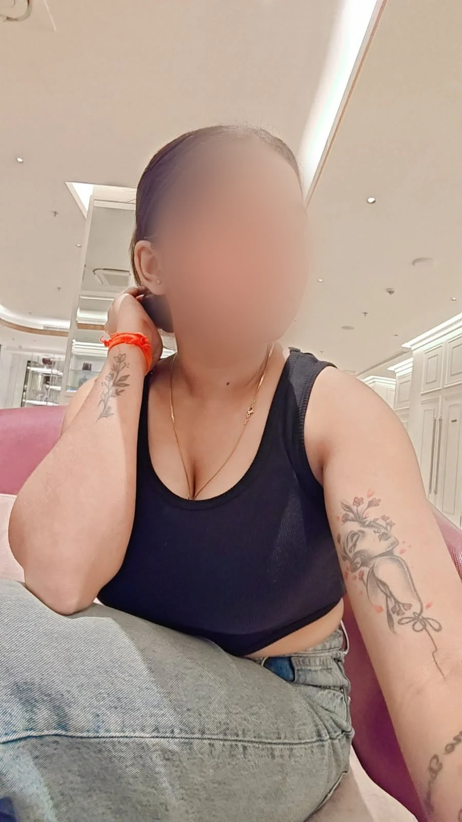 Alisha - Verified fashion model companion for luxury hotel stays